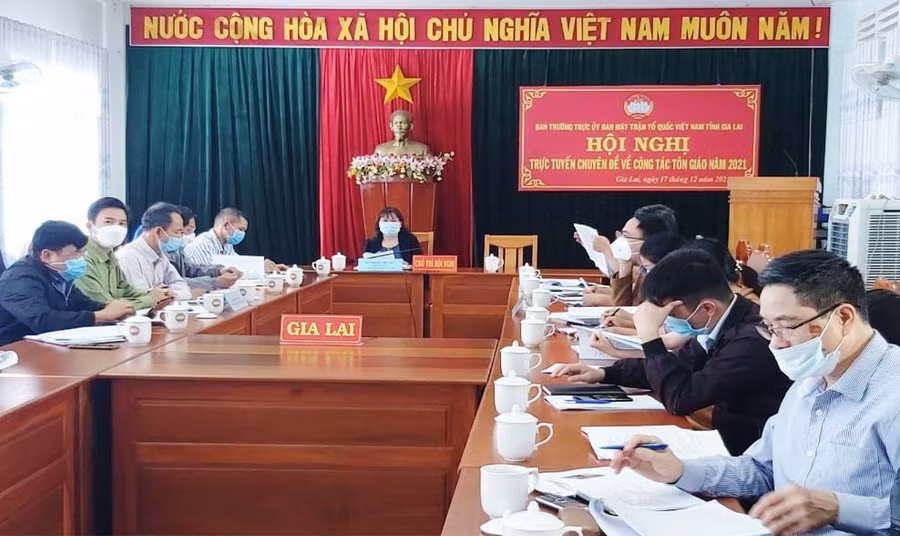 Quang cảnh Hội nghị tập huấn trực tuyến toàn quốc về công tác tôn giáo tại điểm cầu tỉnh Gia Lai. Ảnh: Ngọc Anh