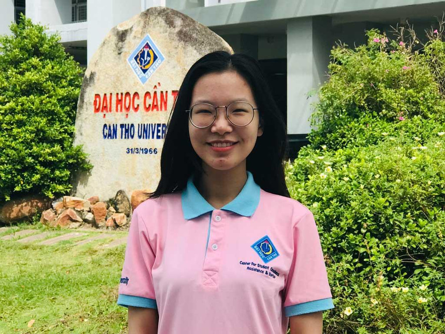 Gia Bình là 1 trong 20 nữ sinh tiêu biểu toàn quốc trong lĩnh vực khoa học công nghệ năm 2021. Ảnh: Thanh Duy