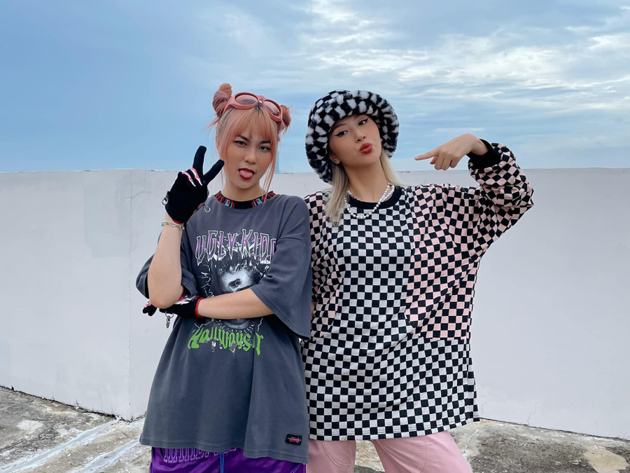 Trong tập mới nhất của series “Seen” do Quỳnh Anh Shyn thực hiện, MisThy đã xuất hiện với tư cách khách mời và được nàng fashionista đề nghị phối đồ giúp.