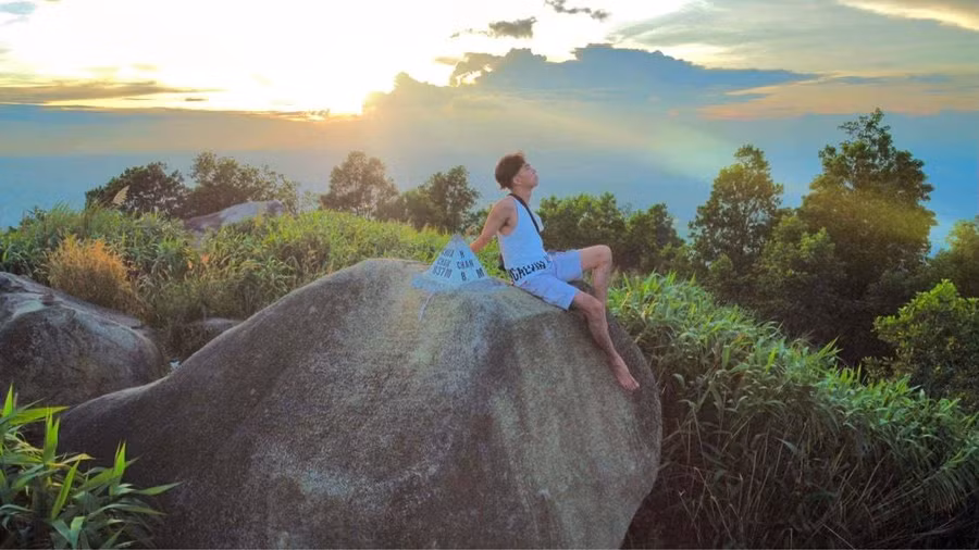 Ngô Phương Tâm trong một chuyến cắm trại. Ảnh: NVCC