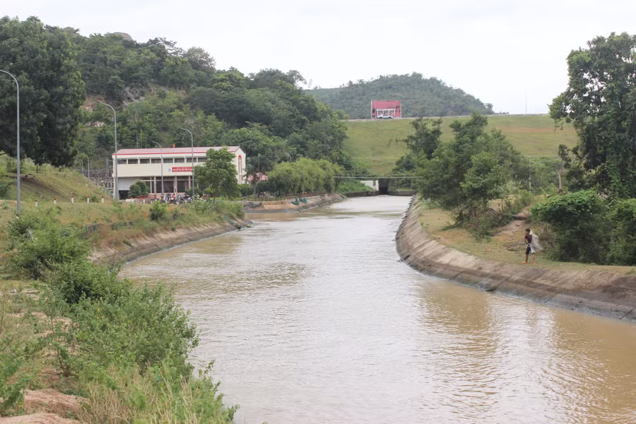 Kênh chính công trình thủy lợi Ayun Hạ. Ảnh: Nguyễn Hồng