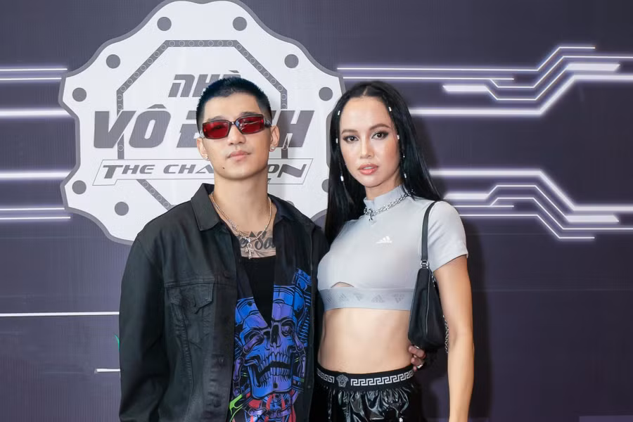 Cặp đôi Cường Seven - Vũ Ngọc Anh khiến fan háo hức khi xác nhận tham gia đối đầu với các nghệ sĩ khác trong một gameshow thực tế. Cả hai hứa hẹn sẽ mang đến những màn tranh đấu hấp dẫn cho khán giả. Ảnh: BTC