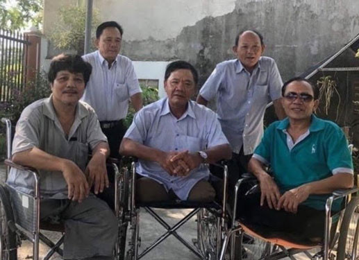 Ba thương binh 1/4, hàng đầu từ trái qua: Nguyễn Văn Hùng, Nguyễn Văn Thạnh và Lê Khác