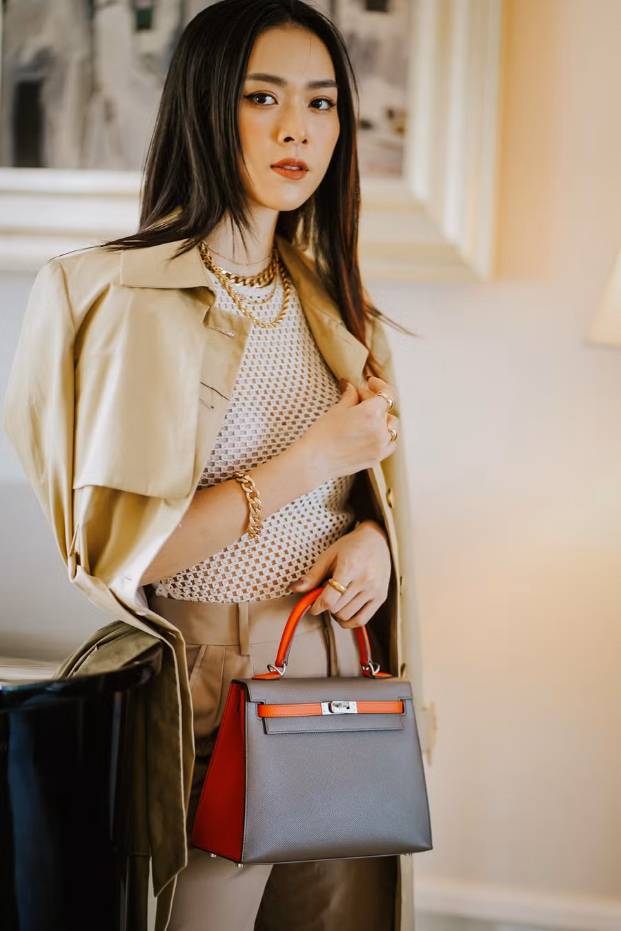 Mặc dù dịch bệnh gây ra nhiều rào cản nhưng Diệp Bảo Ngọc vẫn có thể xoay xở để ổn định cuộc sống cũng như đủ kinh phí để trả lương cho nhân viên. Đây là điều nữ diễn viên cảm thấy vô cùng may mắn. Ảnh: Quỳnh Phạm