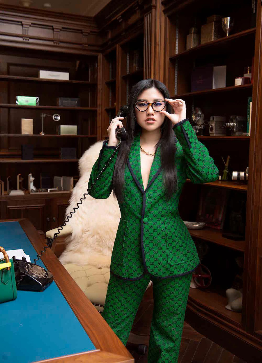 Người đẹp yêu thích phong cách thời trang nhã nhặn, sang trọng, phù hợp hình ảnh một nữ doanh nhân. Ảnh: Quốc Lê