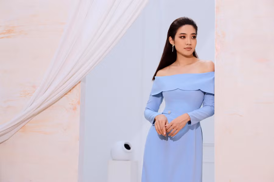 Trước tình hình dịch bệnh, Ninh Hoàng Ngân cho biết cô dành nhiều thời gian chăm sóc bản thân và chiêm nghiệm về cuộc sống. Nữ MC cũng tích cực tham gia, dẫn dắt nhiều chương trình truyền hình ý nghĩa, hy vọng chia sẻ những điều có ích cho cộng đồng. Ảnh: An Lâm 