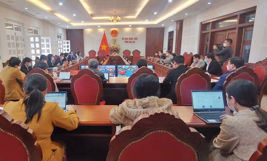 Các đại biểu tại Gia Lai tham dự Hội nghị trực tuyến toàn quốc triển khai công tác tư pháp năm 2022. Ảnh: R'Ô HOK