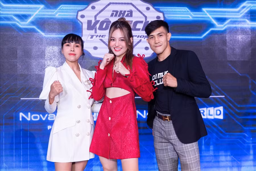 Để chuẩn bị cho 9 phút cho trận đối đầu trên sàn, Thùy Anh đã mất hai tháng liên tục để tập luyện. Nữ diễn viên có tập gym, yoga thường xuyên nhưng đây là lần đầu tiếp cận với bộ môn boxing.