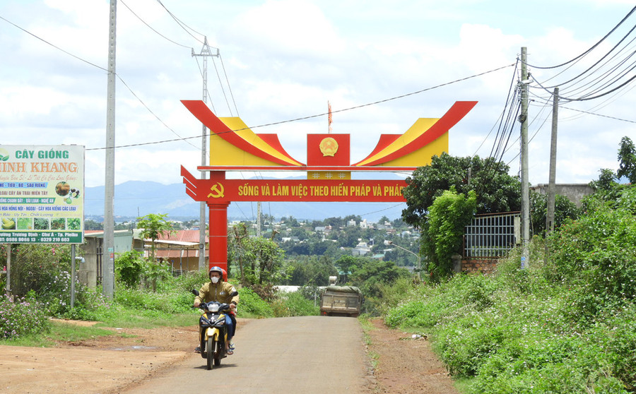 Bộ mặt nông thôn mới xã Chư Á. Ảnh: Thanh Nhật