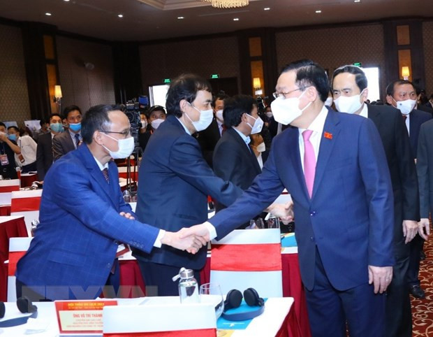 Chủ tịch Quốc hội Vương Đình Huệ với các đại biểu. (Ảnh: Văn Điệp/TTXVN) Chủ tịch Quốc hội Vương Đình Huệ với các đại biểu. (Ảnh: Văn Điệp/TTXVN)