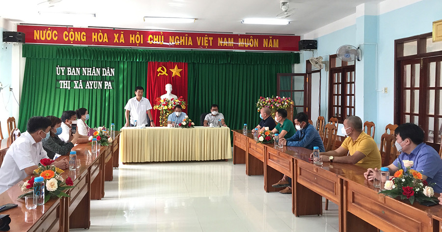 Quang cảnh buổi làm việc. Ảnh: Minh Nguyễn Quang cảnh buổi làm việc. Ảnh: Minh Nguyễn