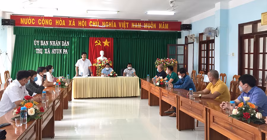 Quang cảnh buổi làm việc. Ảnh: Minh Nguyễn