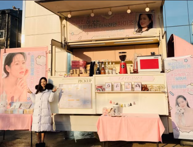 Dân mạng dự đoán Son Ye Jin đang tranh thủ đóng phim trước khi chính thức lên xe hoa cùng bạn trai Hyun Bin vào năm sau. Ảnh: INSTAGRAM NV