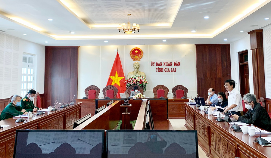 Quang cảnh cuộc họp. Ảnh: Như Nguyện Quang cảnh cuộc họp Ban Chỉ đạo tỉnh chiều 31-12. Ảnh: Như Nguyện