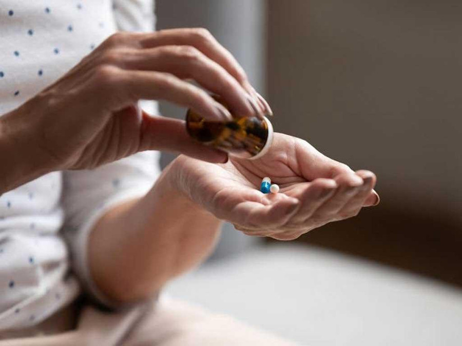 Hãy thận trọng khi sử dụng loại thuốc giảm đau thông thường. Ảnh: Shutterstock