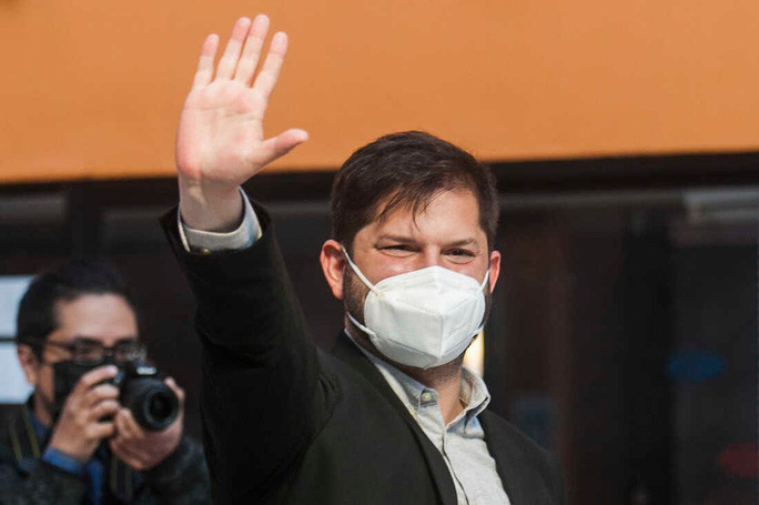 Tân Tổng thống trẻ nhất Chile Gabriel Boric. Ảnh: AP