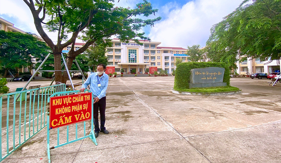 Trường THPT chuyên Hùng Vương có 93 thí sinh đạt giải tại kỳ thi chọn học sinh giỏi lớp 12 cấp tỉnh bảng A năm học 2021-2022. Ảnh: Mộc Trà Trường THPT chuyên Hùng Vương là đơn vị có 93 thí sinh đạt giải tại kỳ thi chọn học sinh giỏi lớp 12 cấp tỉnh bảng A năm học 2021-2022. Ảnh: Mộc Trà
