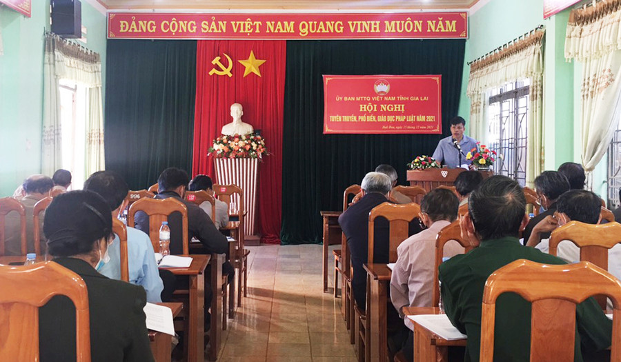  Quang cảnh hội nghị tuyên truyền, phổ biến, giáo dục pháp luật tại huyện Đak Đoa. Ảnh: Ngọc Anh