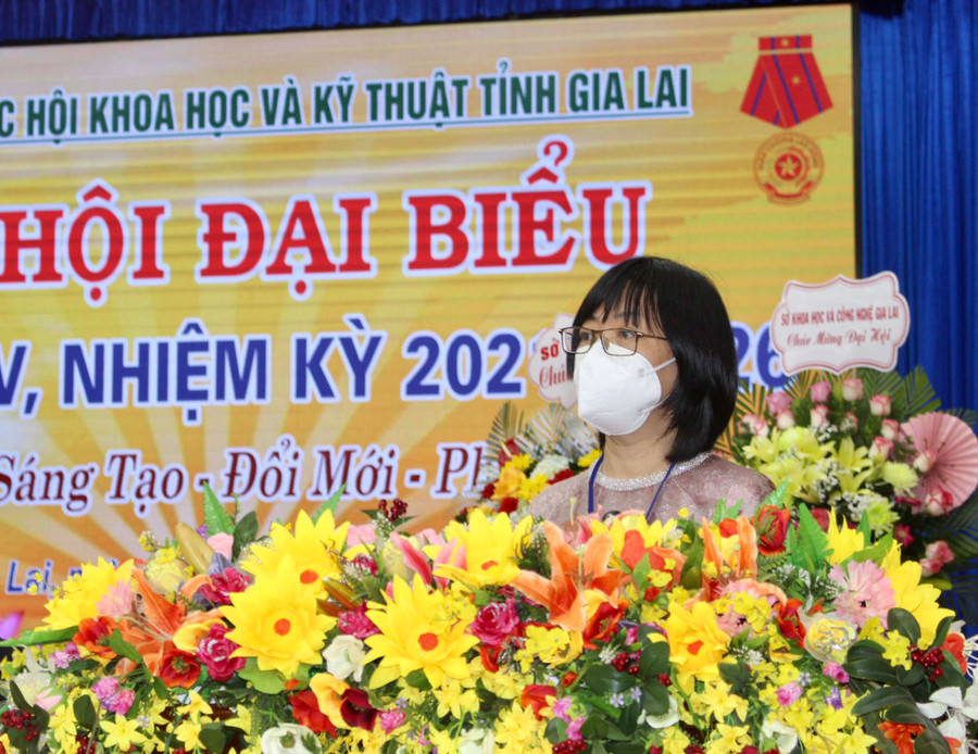 Phó Chủ tịch UBND tỉnh Nguyễn Thị Thanh Lịch phát biểu chỉ đạo tại Đại hội. Ảnh: Phan Lài