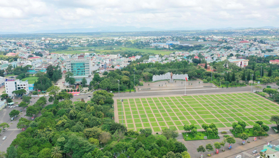 Việc thực hiện tốt các phong trào, cuộc vận động đã góp phần đưa Pleiku ngày càng xứng tầm đô thị loại I trực thuộc tỉnh. Ảnh: Quang Tấn