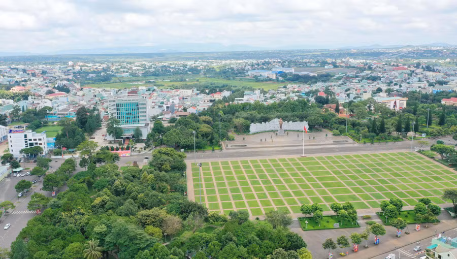 Việc thực hiện tốt các phong trào, cuộc vận động đã góp phần đưa Pleiku ngày càng xứng tầm đô thị loại I trực thuộc tỉnh. Ảnh: Quang Tấn