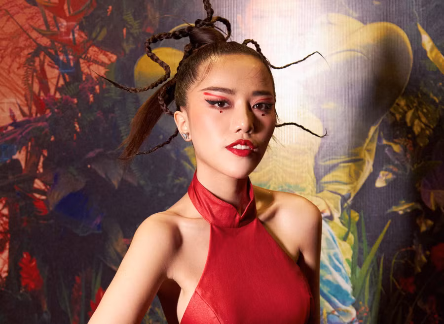 Phùng Khánh Linh cho thấy mình là một nghệ sĩ nhiều tiềm năng của Vbiz. Ảnh: NVCC