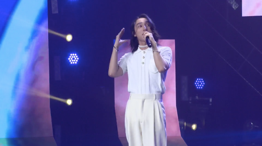 Hình ảnh mới của Sơn Tùng M-TP gây nhiều tranh cãi. Ảnh: Chụp màn hình