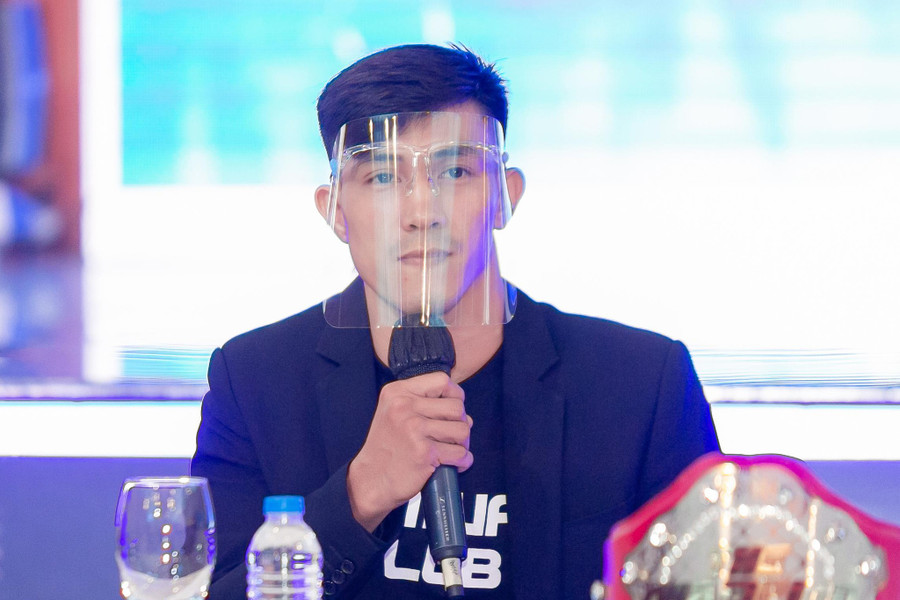 Võ sĩ Nguyễn Trần Duy Nhất sẽ là một trong những huấn luyện viên của các nghệ sĩ. Nói về quyết định tham gia chương trình này, anh bộc bạch: 