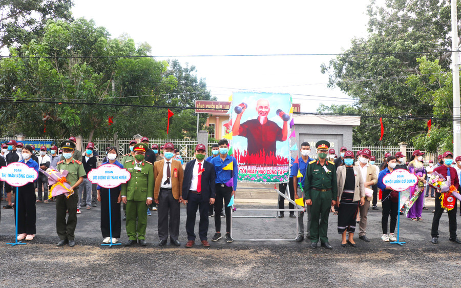 Đại hội Thể dục Thể thao huyện Kông Chro lần thứ VII năm 2021 có 18 đoàn tham dự với 1.200 vận động viên. Ảnh: Ngọc Minh