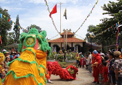 Phần hội với các hoạt động dân gian thu hút du khách đến với du lịch Phú Quốc. Ảnh: dulichxanh