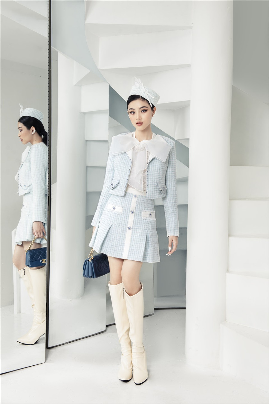 Sự hồn nhiên, mới mẻ và nhan sắc của Lan Thy quả là mang tới “lớp sương khói lãng mạn thanh khiết” đã từng làm say lòng nhạc sĩ tài hoa họ Trịnh và người hâm mộ “Diễm xưa”. 