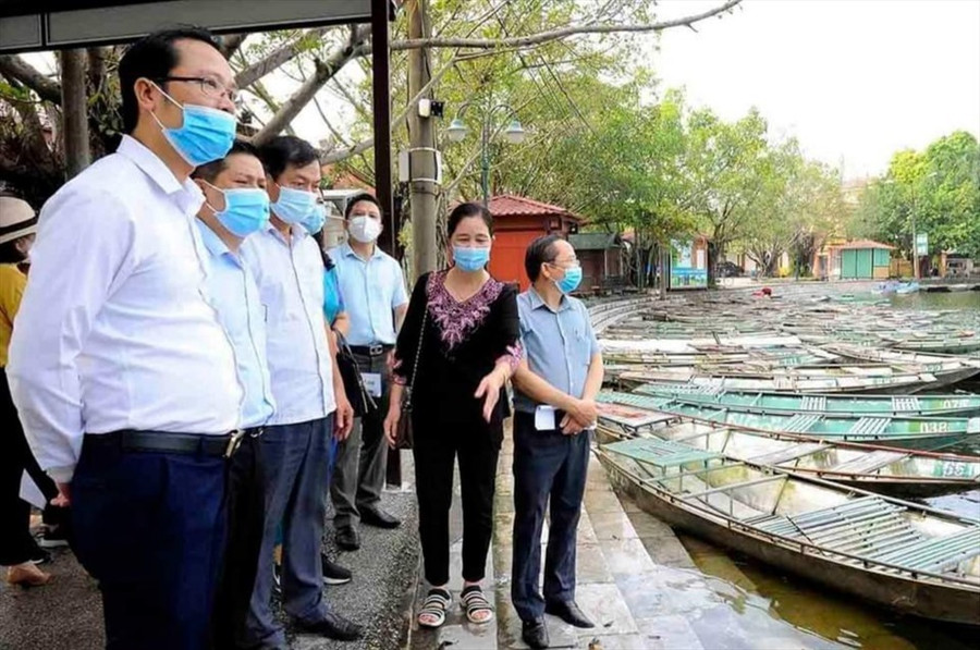 Hiệp hội Du lịch Ninh Bình khảo sát các tiêu chí an toàn tại các khu, điểm du lịch trên địa bàn tỉnh Ninh Bình. Ảnh: NT