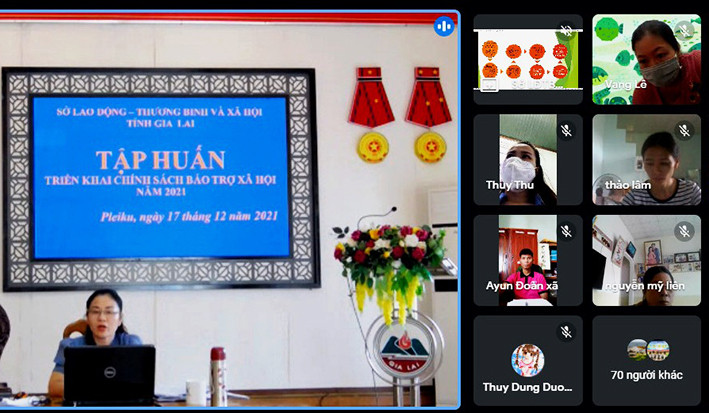 Các học viên tham gia buổi tập huấn trực tuyến do Sở Lao động-Thương binh và Xã hội tổ chức. Ảnh: Đinh Yến  Các học viên tham gia buổi tập huấn trực tuyến do Sở Lao động-Thương binh và Xã hội tổ chức. Ảnh: Đinh Yến