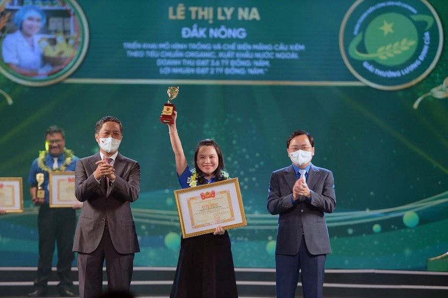Nhiều bạn trẻ ở miền núi, vùng sâu vùng xa được nhận giải thưởng. Ảnh: Dương Triều Nhiều bạn trẻ ở miền núi, vùng sâu vùng xa được nhận giải thưởng. Ảnh: Dương Triều
