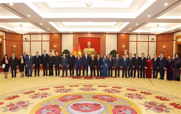  Tổng Bí thư Nguyễn Phú Trọng cùng các lãnh đạo Đảng, Nhà nước và các đại biểu tại buổi lễ. (Ảnh: Trí Dũng/TTXVN)