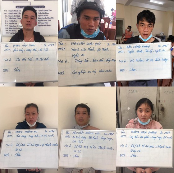 Nhóm đối tượng tại cơ quan công an. Ảnh: C.T