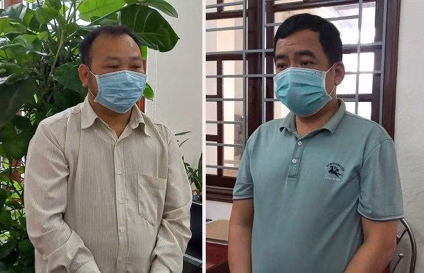  Khánh (bên trái) và Hà bị bắt tạm giam. Ảnh: Nguyễn Tú