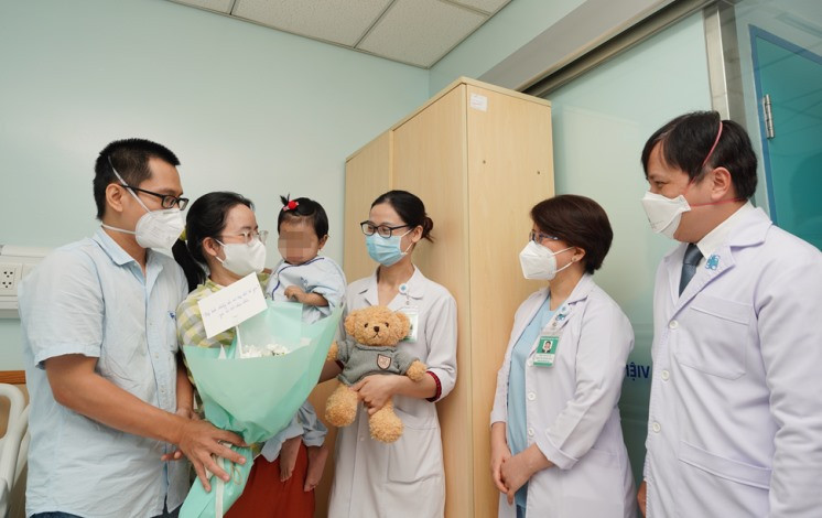 Ngày 21.12, bé T. đã được xuất viện. Ảnh: BVCC. Ngày 21.12, bé T. đã được xuất viện. Ảnh: BVCC.