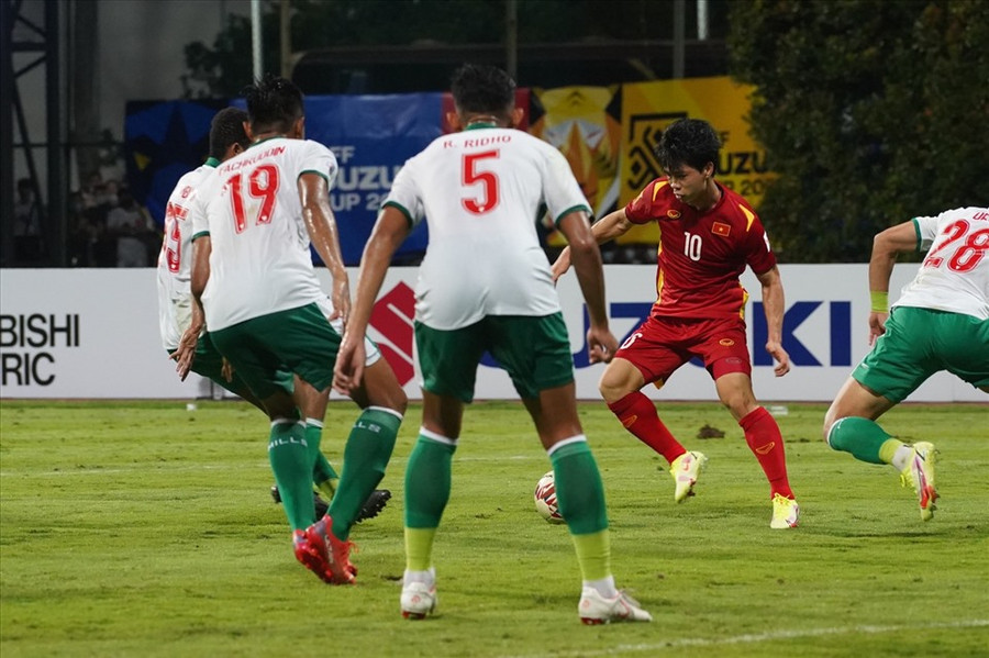 Tuyển Việt Nam cần giữ được tâm lý ổn định trước đối thủ kỵ giơ và rất mạnh như Thái Lan. Ảnh: AFF