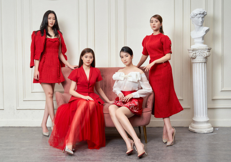 Sự trở lại của gam màu tiệc tùng và ấn tượng nhất trong năm: Màu đỏ của những thiết kế khiến các cô gái thực sự nổi bật.