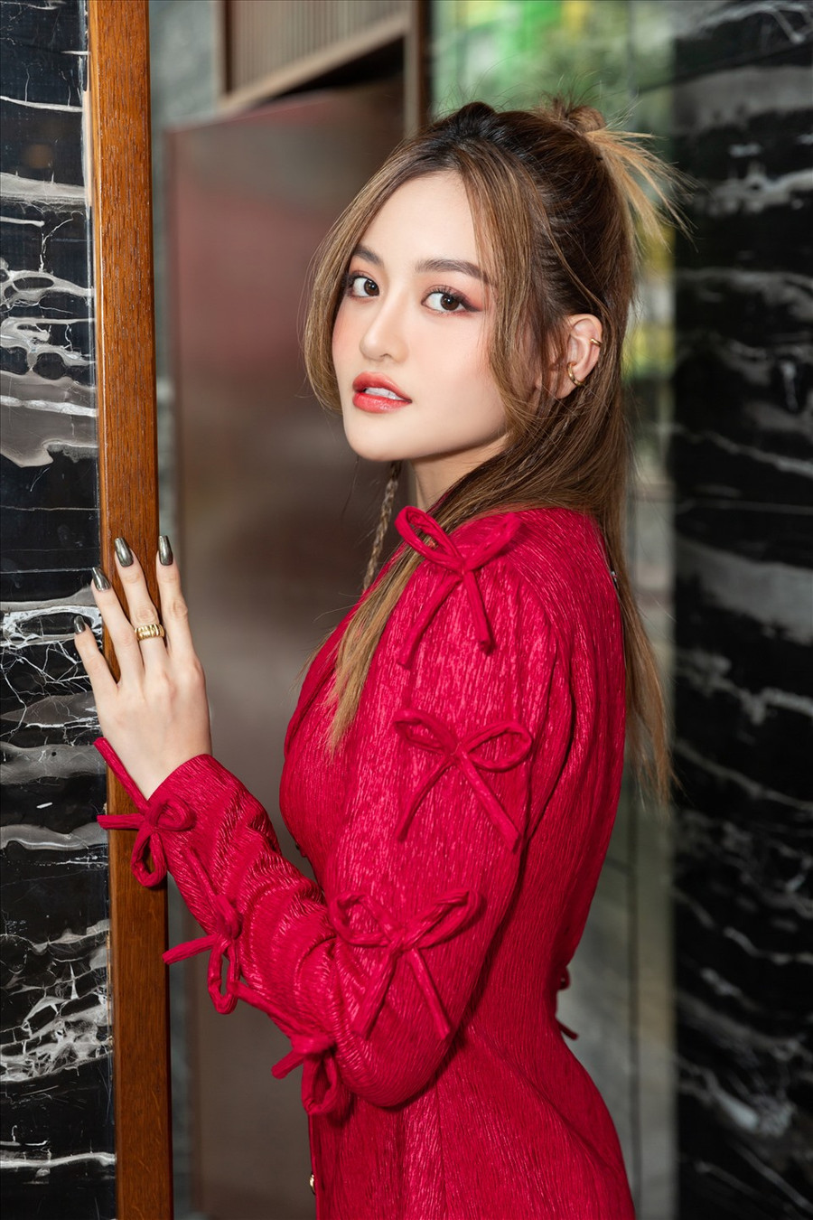 Thùy Anh cho biết cô nhận lời là thí sinh The Champion bởi format mới lạ, mang đậm tinh thần thể thao - điều ít thấy ở một chương trình thực tế trước đây. Cô từng tham gia Cuộc đua kỳ thú 2016 nhưng tính chất của hai chương trình khác nhau, tạo nên sự thú vị riêng.