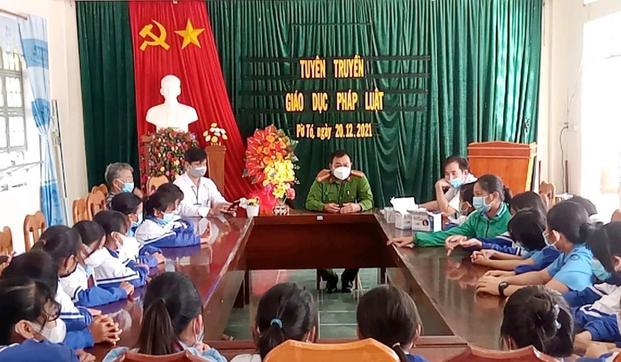 Quang cảnh buổi tuyên truyền. Ảnh: Đinh Tùng