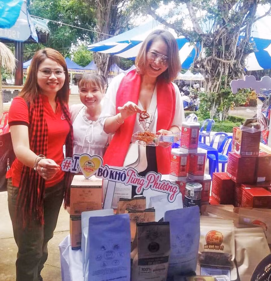 Sản phẩm bò khô Tùng Phương Du Ký được người tiêu dùng tin tưởng lựa chọn sử dụng (ảnh chụp trước tháng 4-2021). Ảnh: Sơn Ca