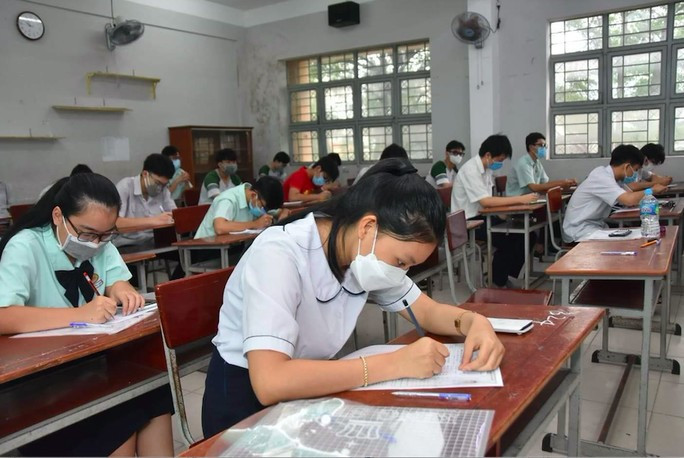 Đại diện Bộ Công an cho biết cơ quan này đang điều tra, xác minh dấu hiệu lộ, lọt đề thi trong vụ bất thường đề thi tốt nghiệp THPT 2021 mà Báo Người Lao Động đã thông tin