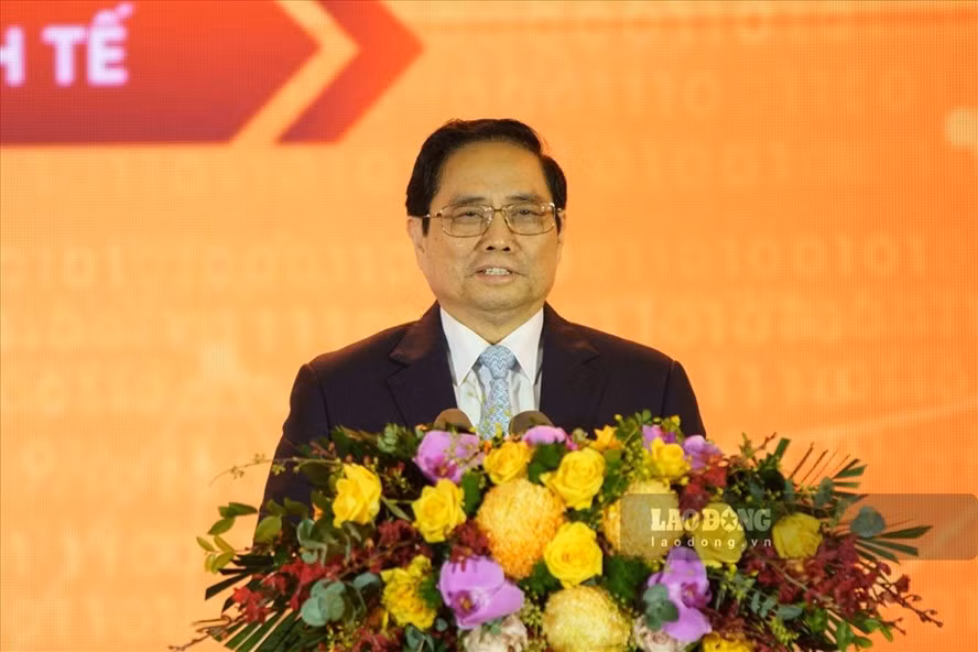 Thủ tướng Chính phủ Phạm Minh Chính tham dự, phát biểu chỉ đạo tại Diễn đàn Quốc gia phát triển doanh nghiệp công nghệ số lần thứ III. Ảnh: Hữu Chánh