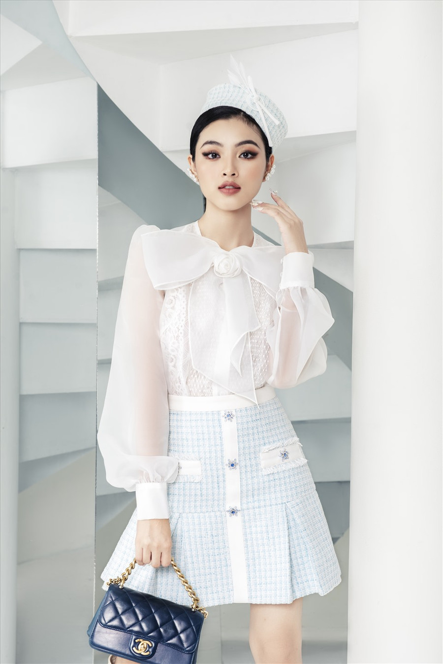 Khi được hỏi cảm xúc lần đầu chạm ngõ điện ảnh, Lan Thy bày tỏ: “Thú thật quá trình thử vai của em diễn ra khá là rụt rè và lúng túng, vì đây là lần đầu tiên em tham gia casting phim, mọi thứ đều mới mẻ với em. Việc được chọn cho vai Bích Diễm là một bất ngờ và niềm vui rất lớn đối với em“.