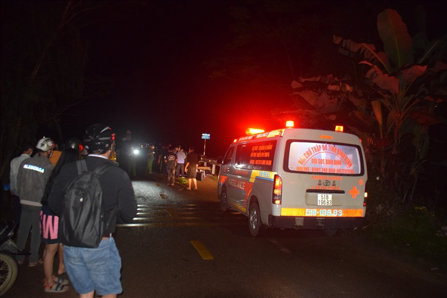 Đã có 2 người chết, 17 người bị thương trong vụ tai nạn.