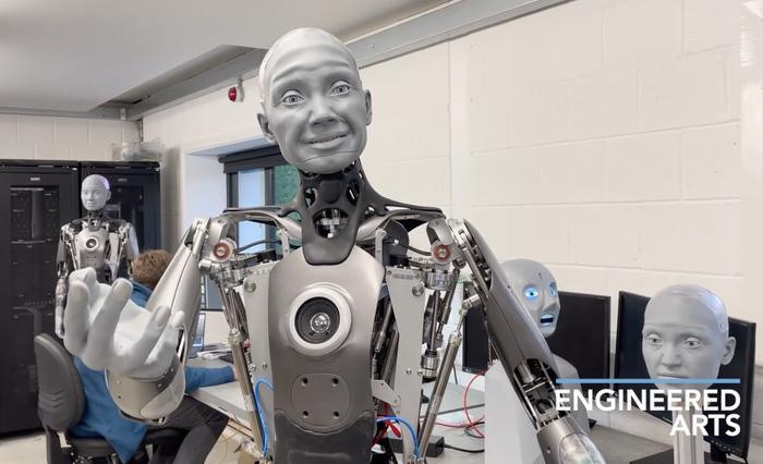 Robot Ameca mỉm cười. Ảnh: Chụp màn hình Youtube