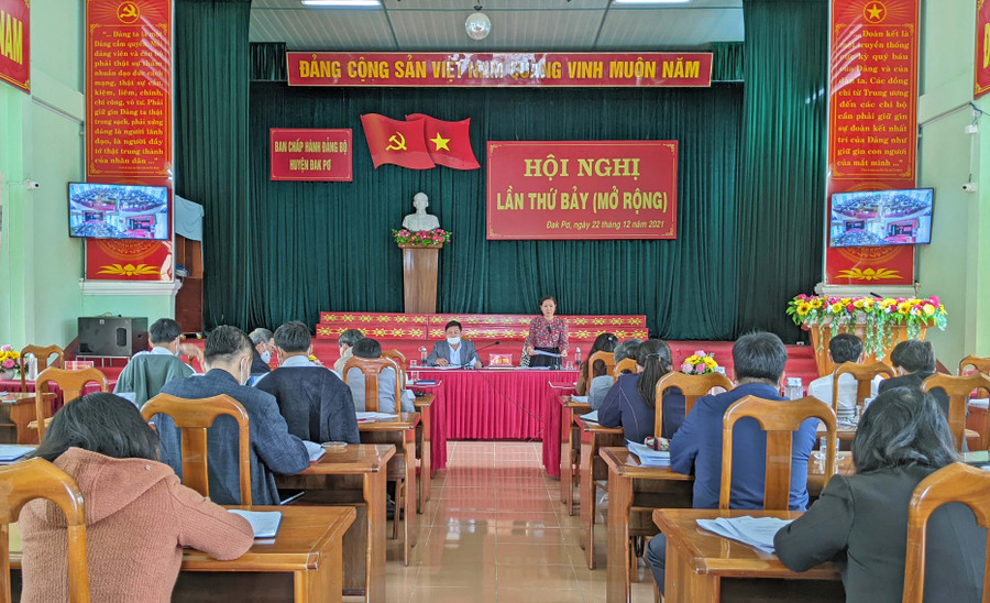 Quang cảnh hội nghị. Ảnh: Nguyễn Hiền