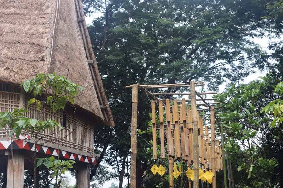 Đàn T'rưng gió Tây Nguyên. Ảnh: Văn Công Hùng